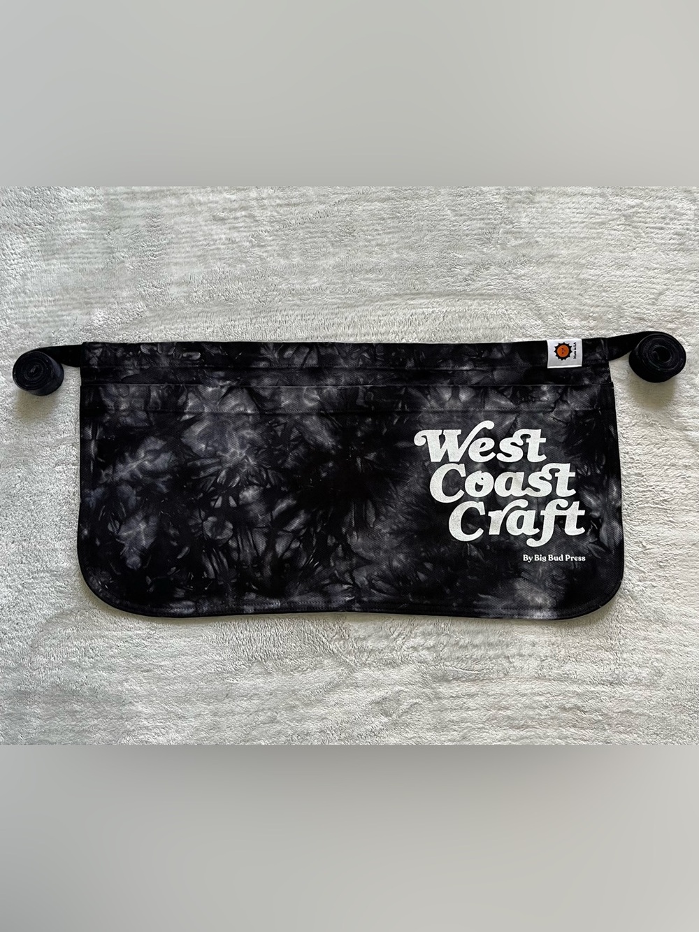 Big Bud Press Black & White Tie-Dye West Coast Craft Waist Apron Artist Tog